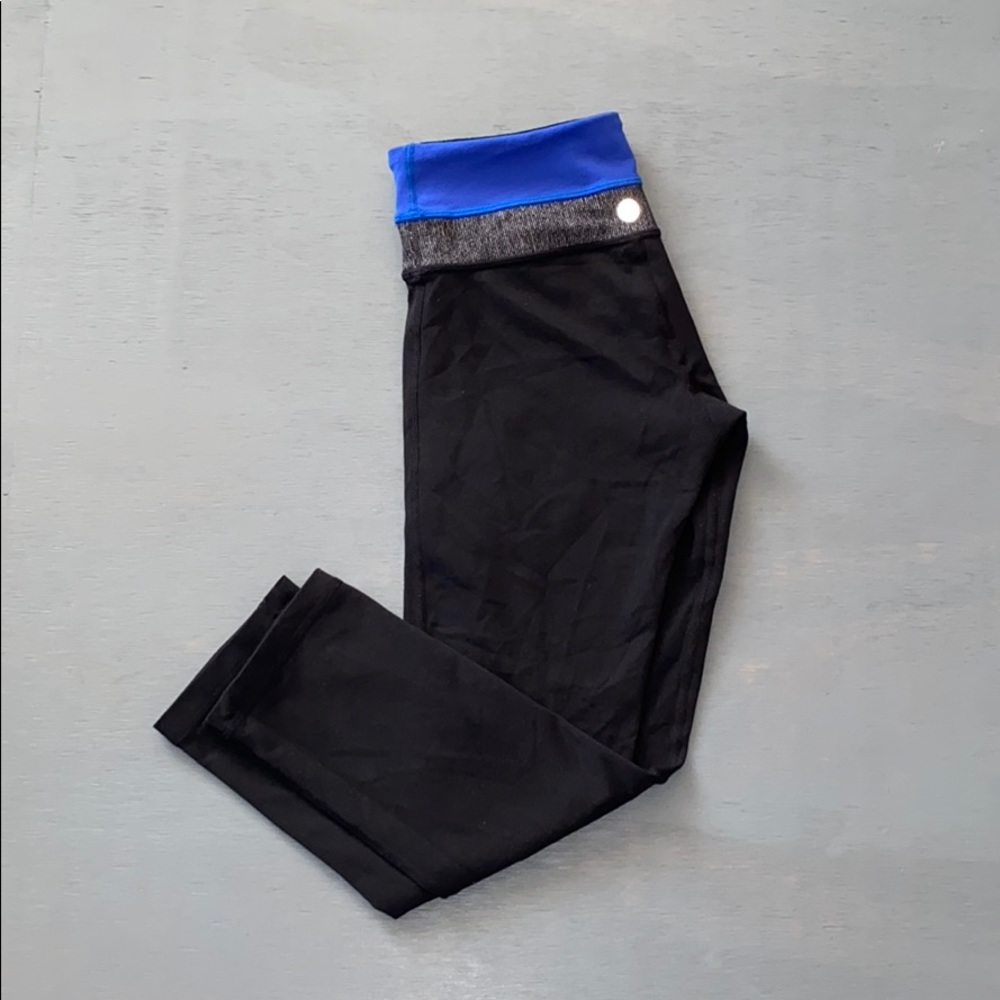 REVERSIBLE LULULEMON CAPRIS SIZE 2